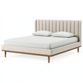 Letto matrimoniale Parvireq 160x200 cm in tessuto beige con testiera imbottita in stile moderno.